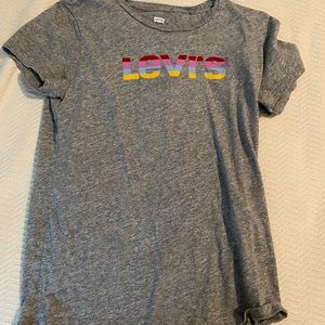 Levi’s t shirt size M